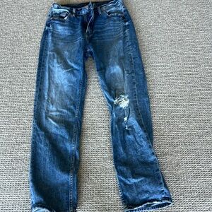 Womens 90s boyfriend jeans!